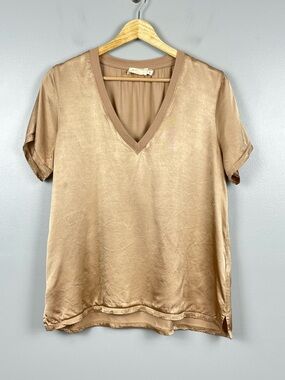 Nation LTD. beige gold shiny satin rayon v-neck t-shirt top, large.